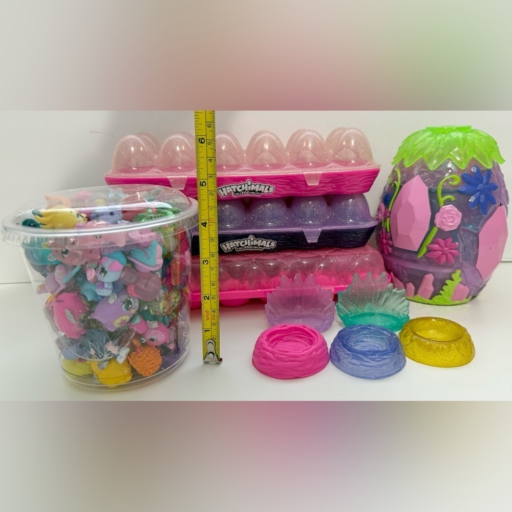 Hatchimals Bundle with 75+ pcs - Picture 5 of 10